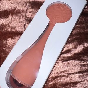 PMD SMART FACIAL CLEANSING DEVICE **BRAND NEW NEVER OPENED IN BOX**
